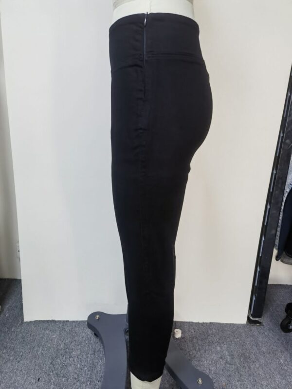 Clean fit pull on jegging