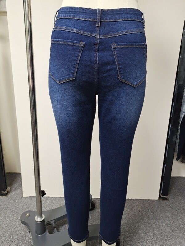 womens destruction jeans